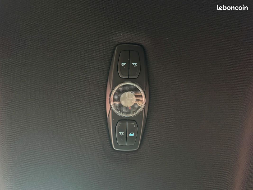 FORD KUGA 2.0 TDCi 180cv 4x4 Powershift ST-Line / CarPlay / Hayon Électrique / Caméra de Recul (image 46)