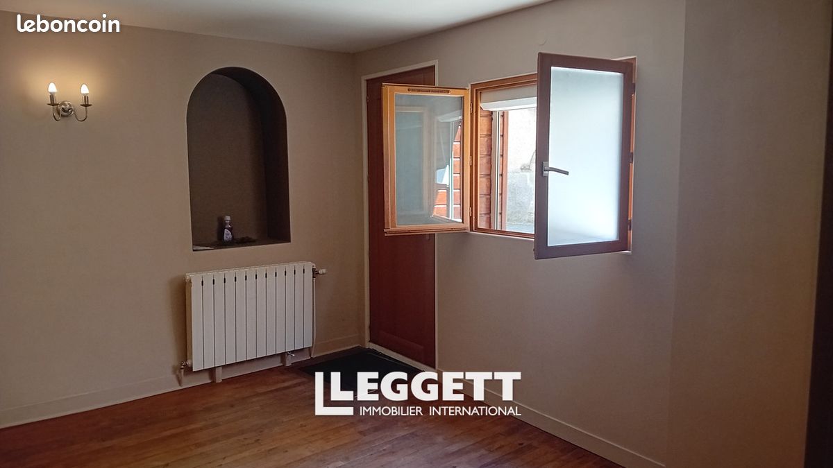 Maison 5 pièces 109 m² · à Argentonnay · 109 m² · 88 888 €