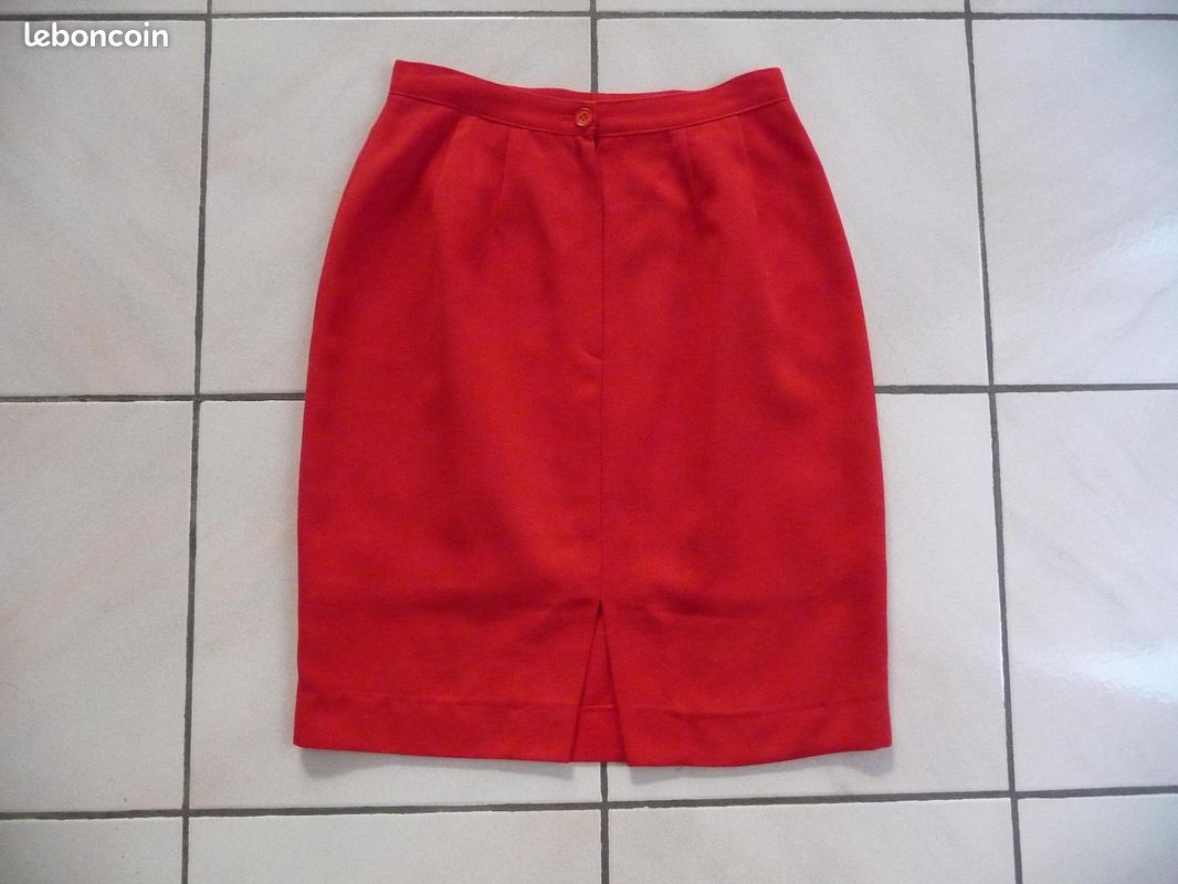 Jupe rouge taille 36 (image 3)