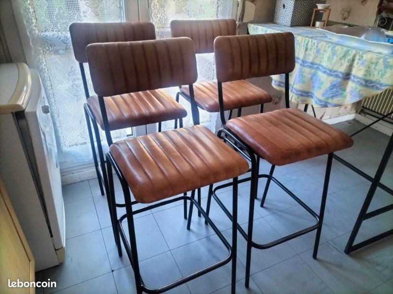 Table haute et chaises (image 6)