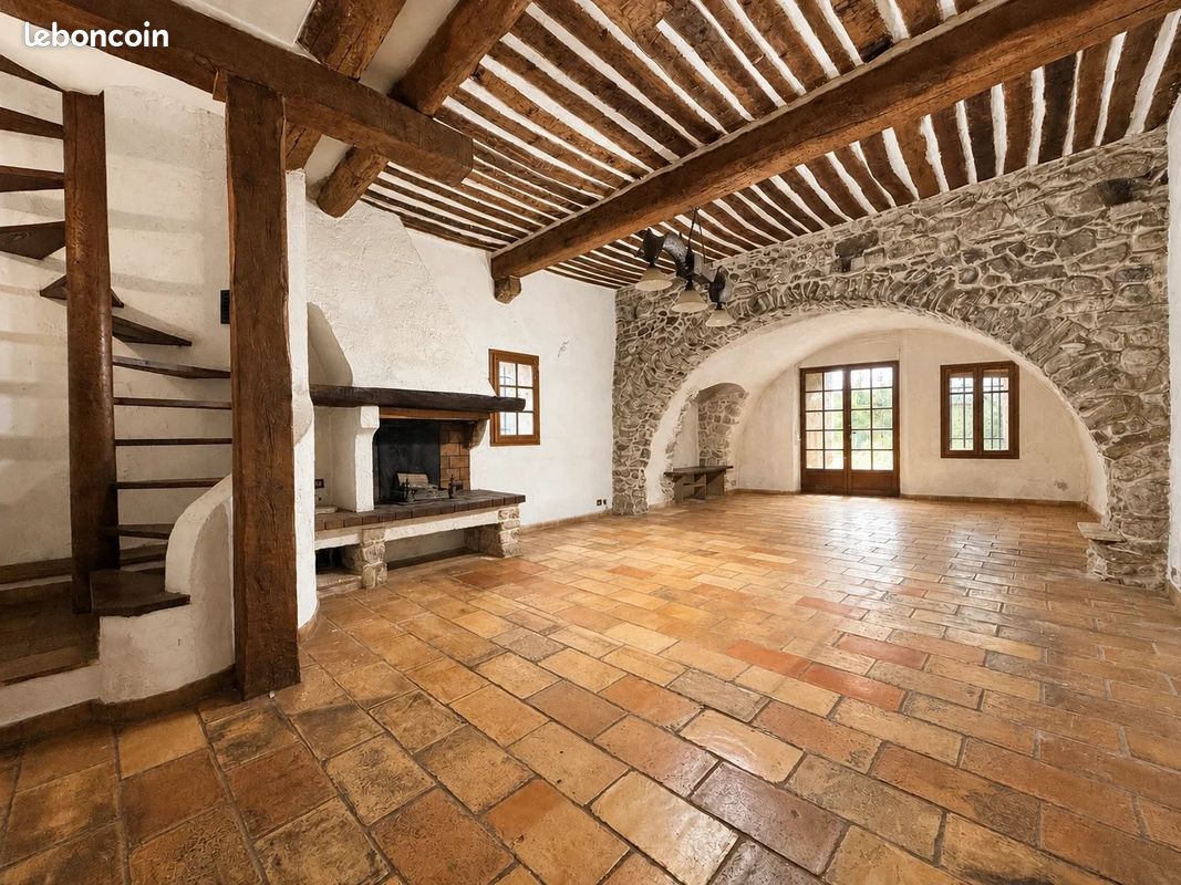 Maison 4 pièces 123 m² · à Vallauris · 123 m² · 320 000 €