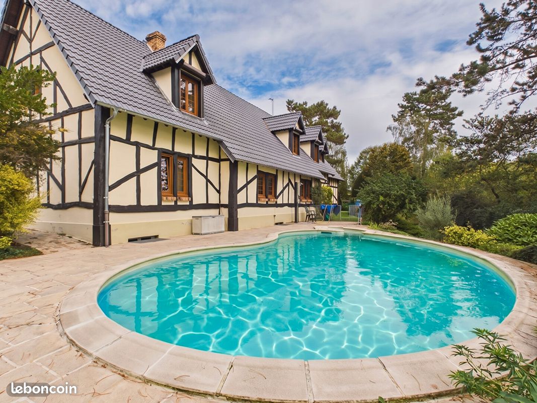 Maison 6 pièces 208 m² · à Briquemesnil-Floxicourt · 208 m² · 409 500 €