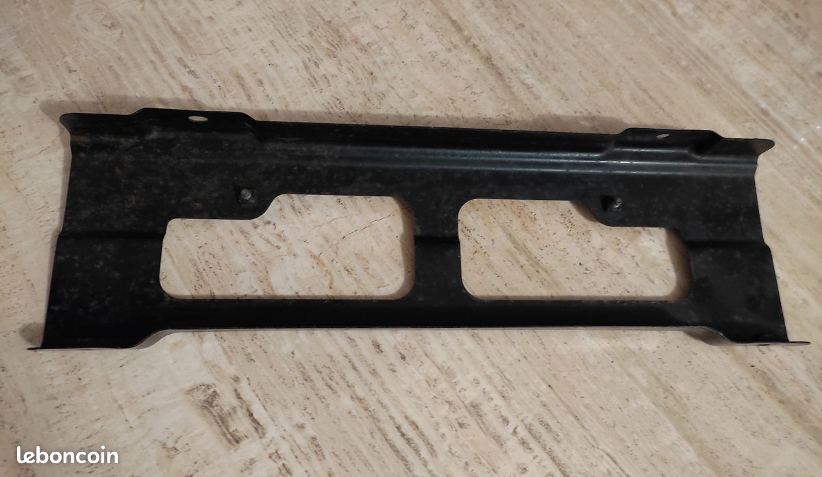 MOULURE DE PARE-CHOCS Pour MERCEDES CLASSE A AMG A43 AVANT INFERIEURE