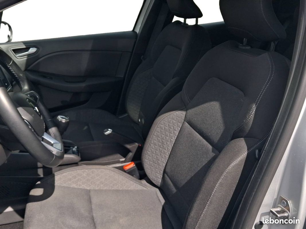 RENAULT Clio TCe 90 Equilibre (image 15)