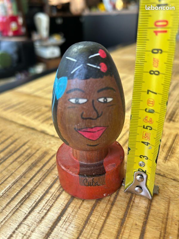 Petite figurine vintage en bois peint cuba / artisanat souvenir (image 3)