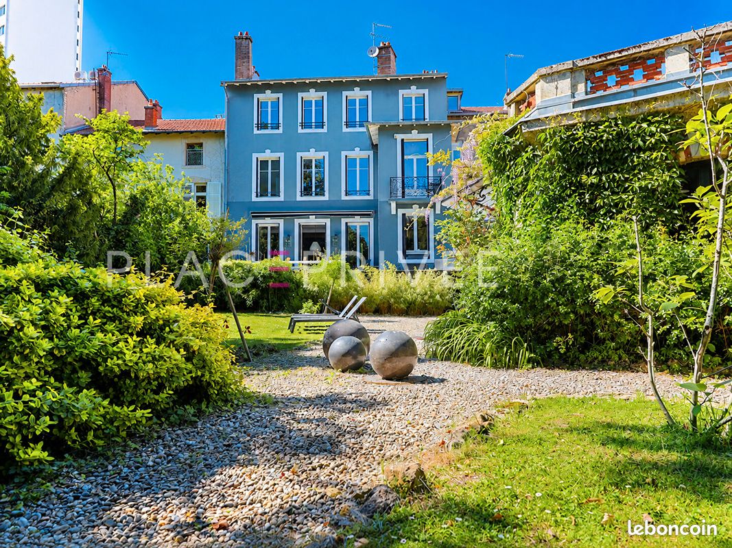 Maison 12 pièces 400 m² · à Nancy · 400 m² · 1 495 000 €