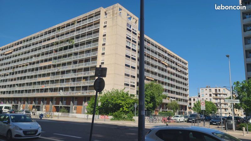 Appartement 1 pièce 16 m² · à Grenoble · 16 m² · 470 €