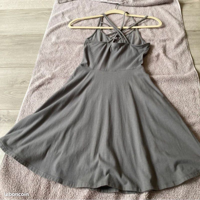 Robe fluide bretelles évasée hollister (image 13)