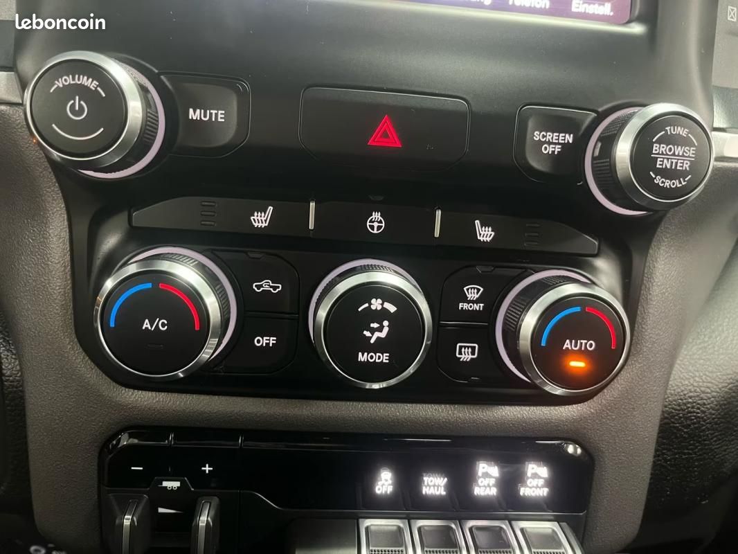 Dodge Ram 5.7l V8 CrewCab TVA / PAS DE MALUS (image 6)
