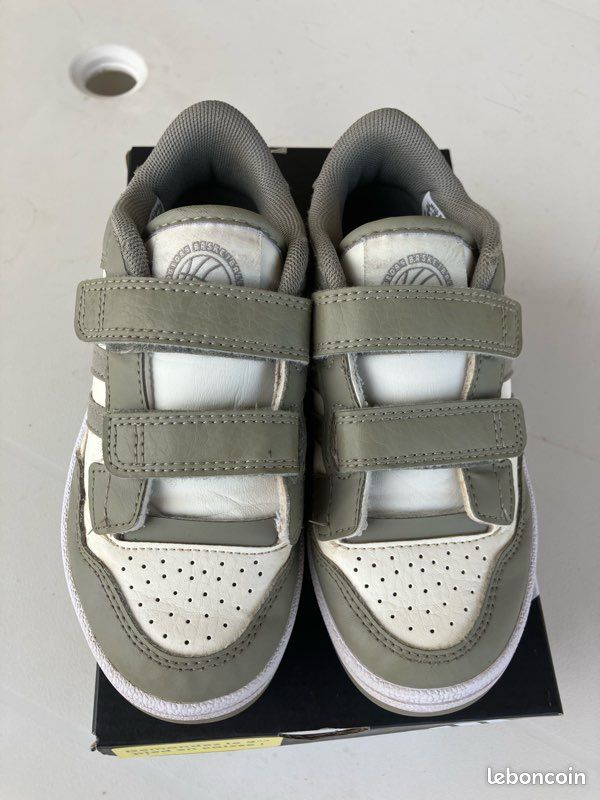 Basket adidas kaki garçon taille 31 (image 2)