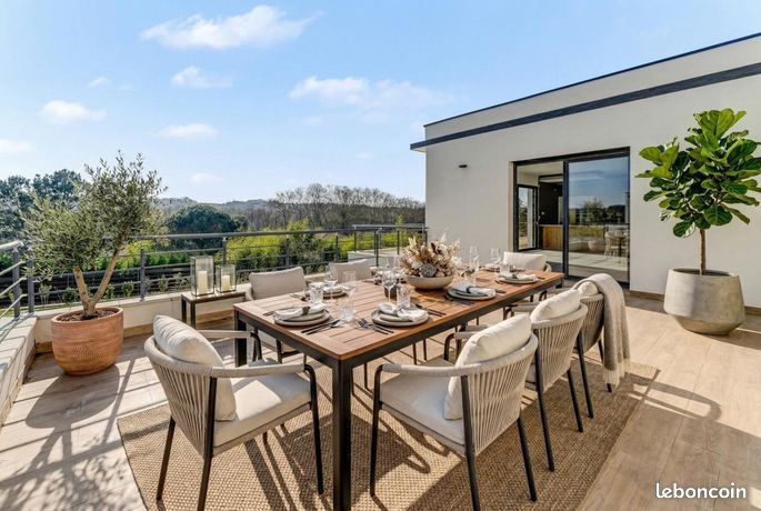 Maison 8 pièces 247 m²