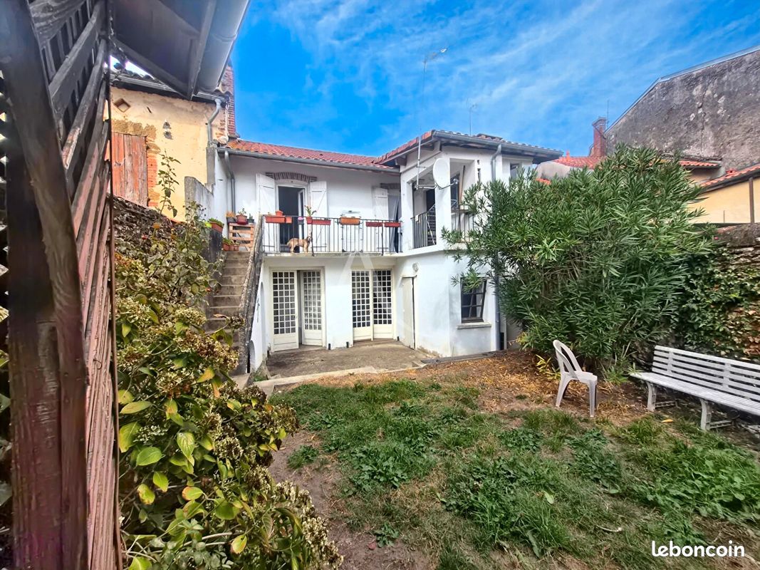 Immeuble 4 pièces 120 m² · à Villeneuve-de-Marsan · 120 m² · 129 000 €