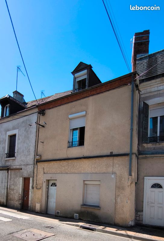 Immeuble 4 pièces 84 m² · à Vierzon · 83,9 m² · 57 000 €