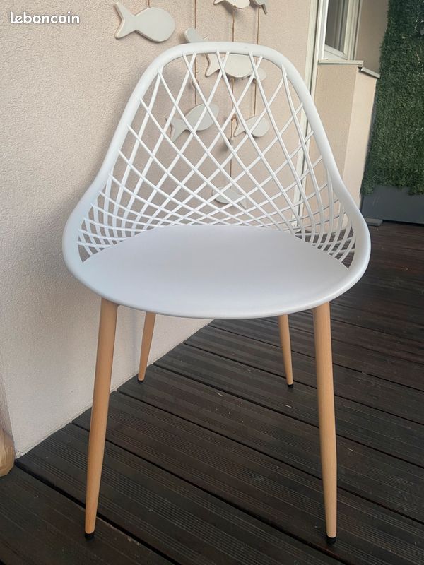 Chaise intérieure/extérieure blanche MALAGA (image 1)
