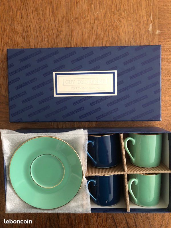 Coffret de quatre tasse à café GUY DEGRENNE (image 1)
