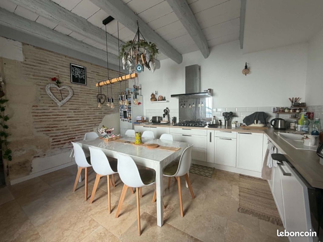 Maison 2 pièces 75 m² · à Bellegarde · 75 m² · 860 €