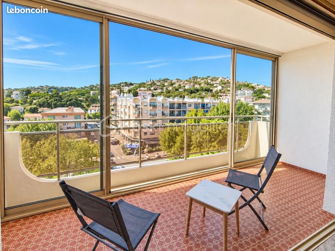 Appartement 1 pièce 33 m² · à Mandelieu-la-Napoule · 33 m² · 179 000 €