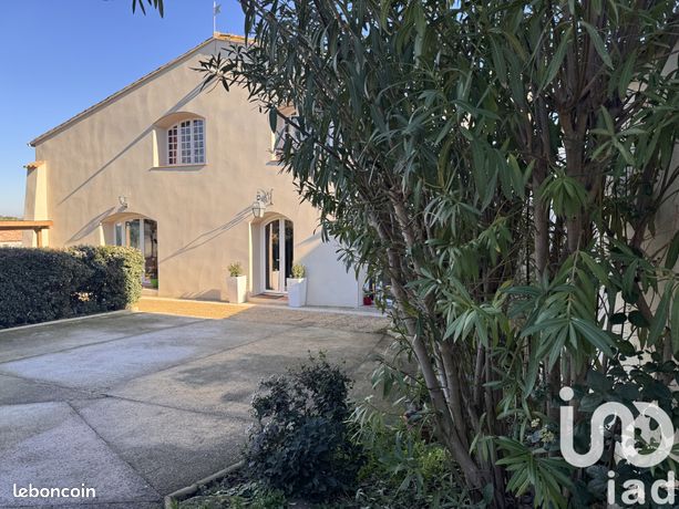 Propriété 5 pièces 151 m²