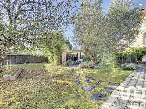 Maison 8 pièces 240 m²