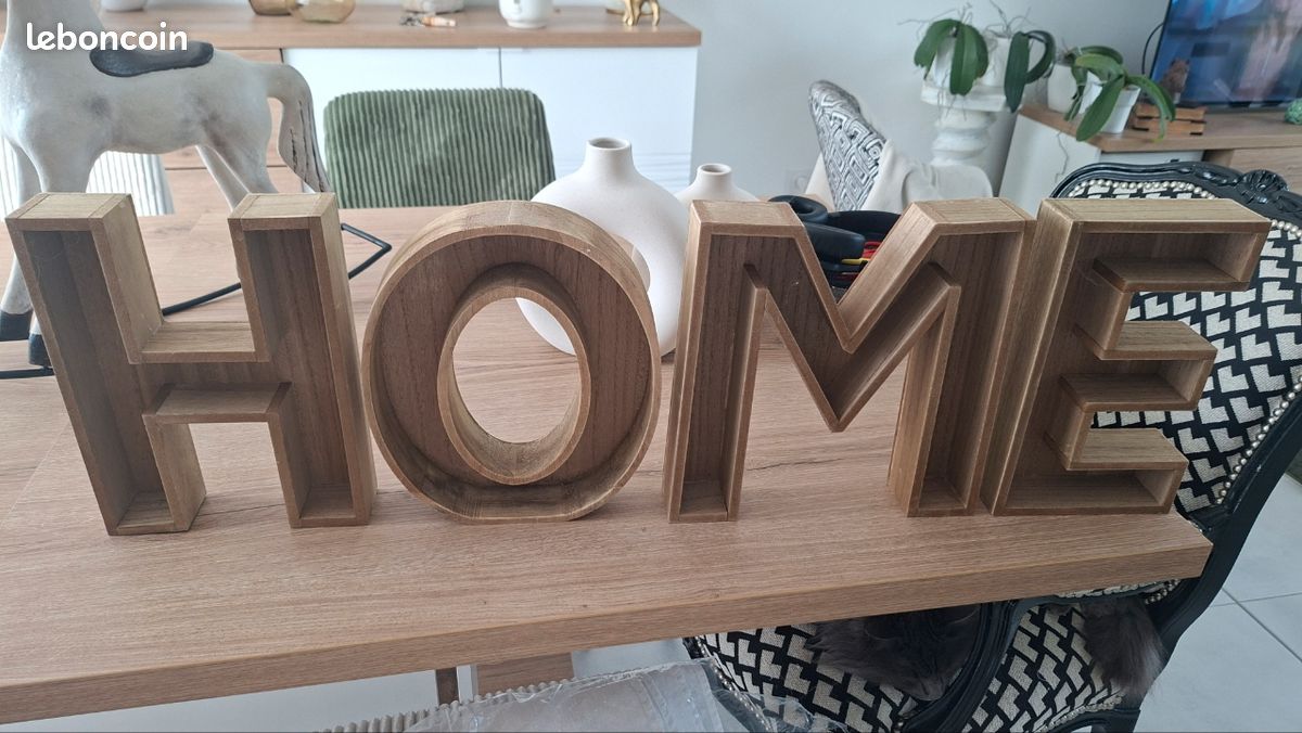 Mot à poser ou accrocher HOME (image 1)