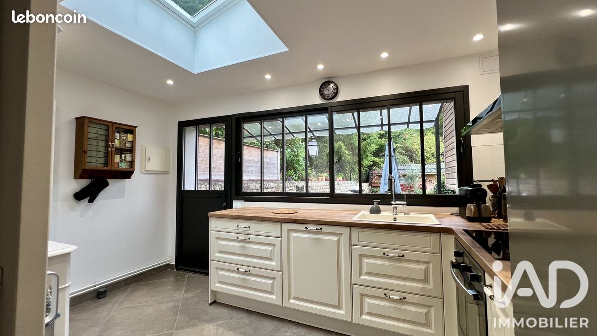 Maison 5 pièces 132 m² · à Brionne · 132 m² · 249 000 €