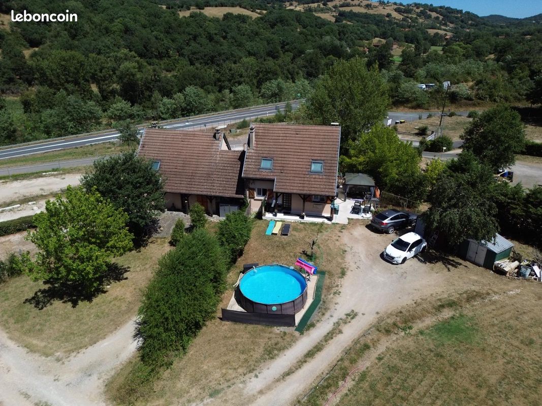 Maison 17 pièces 407 m² · à Auzits · 407 m² · 790 000 €