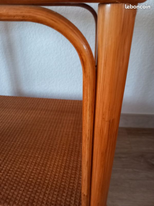 Table d'appoint vintage en rotin (image 5)