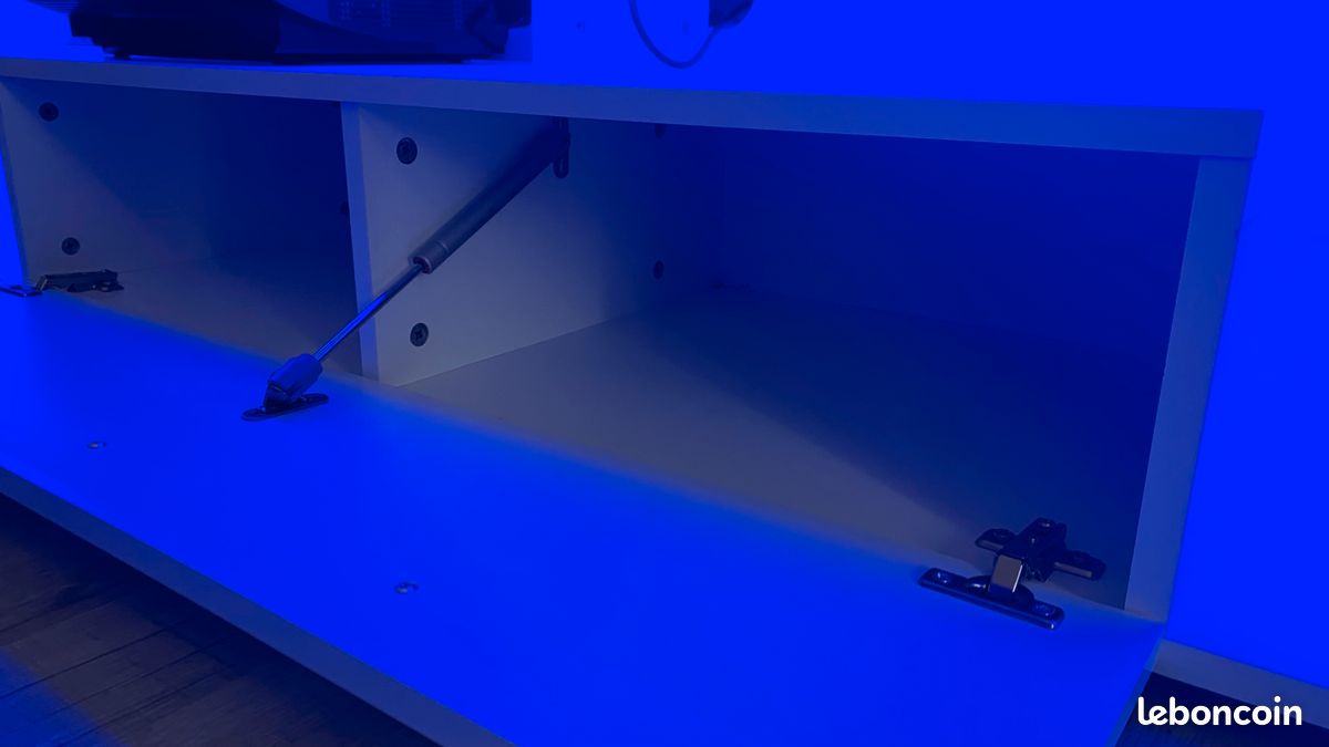 Meuble TV blanc Led bleu (image 5)