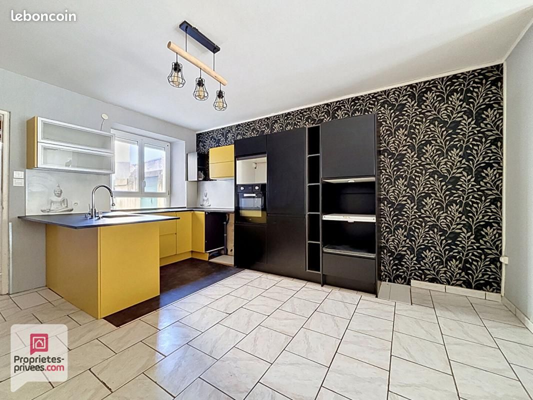 Maison 4 pièces 121 m² · à Rosières-aux-Salines · 121 m² · 137 000 €