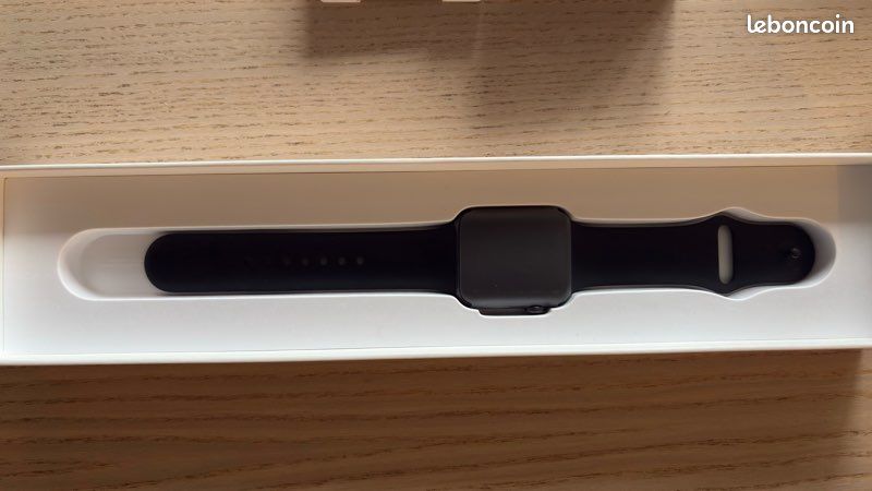 Lot Apple IPad 7 eme gen + Apple Pencil + Apple Watch série 3 (image 6)