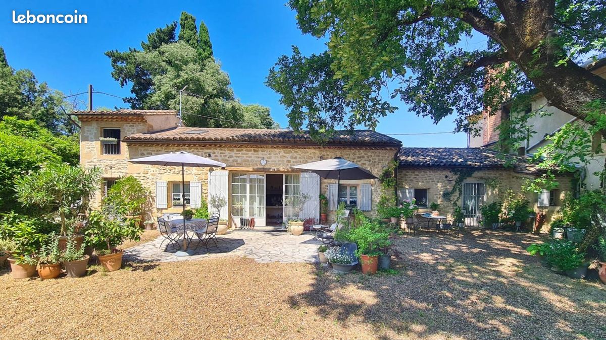 Maison 3 pièces 123 m² · à Uzès · 123 m² · 420 000 €