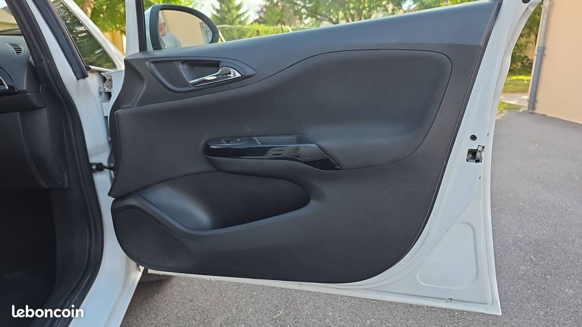 Opel Corsa 1.4 90 Edition (image 22)