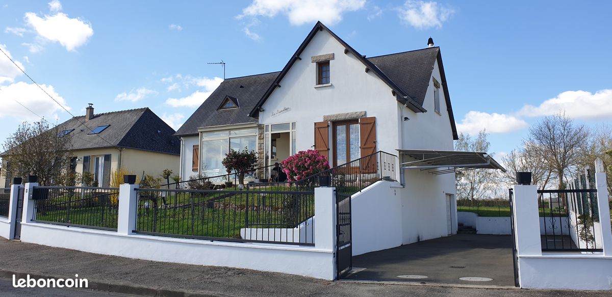 Maison 8 pièces 148 m² · à Ambrières-les-Vallées · 148 m² · 187 000 €