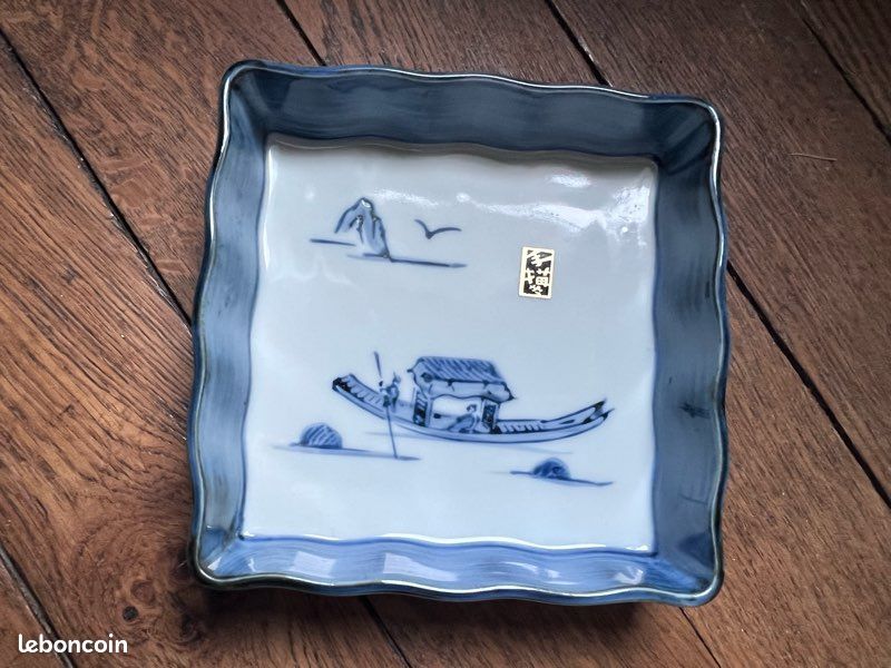 Porcelaine sometsuke – scène barque – bords festonnés – signé – marché Oedo Japon (image 1)