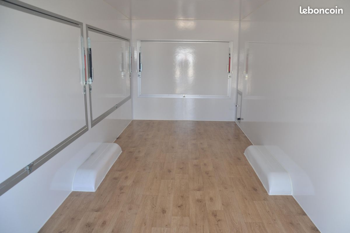 Remorque fourgon magasin longueur 6M20 (image 4)