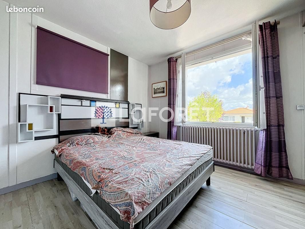 Maison 6 pièces 88 m² - Parthenay 79200 (image principale 8)