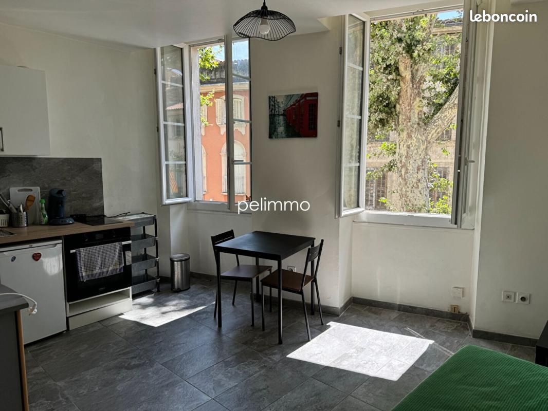 Appartement 1 pièce 17 m² · à Salon-de-Provence · 17 m² · 465 €