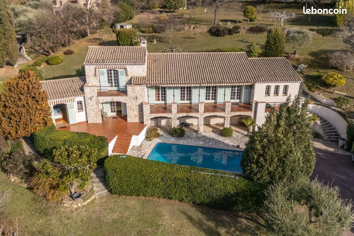 Maison 6 pièces 185 m² · à Contes · 185 m² · 659 000 €