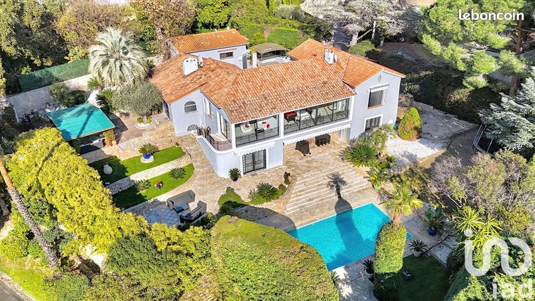 Villa 10 pièces 404 m²