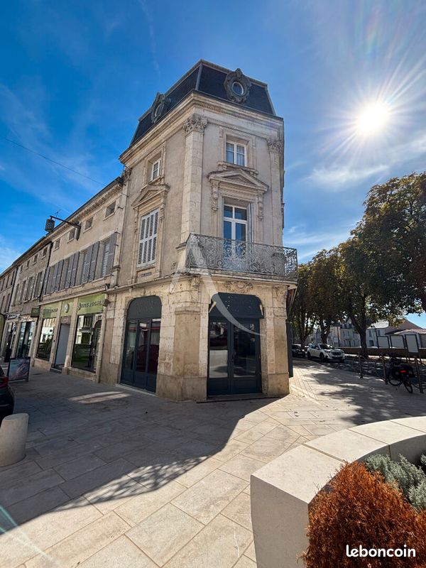 Immeuble 4 pièces 150 m² · à Fontenay-le-Comte · 150 m² · 202 200 €