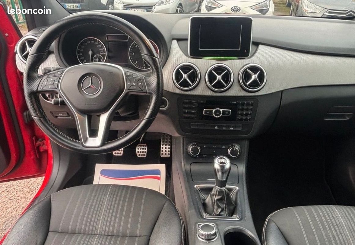 Mercedes Benz CLASSE B B180 CDI 110 cv FINITION FASCINATION - GARANTIE 12 MOIS (image 14)