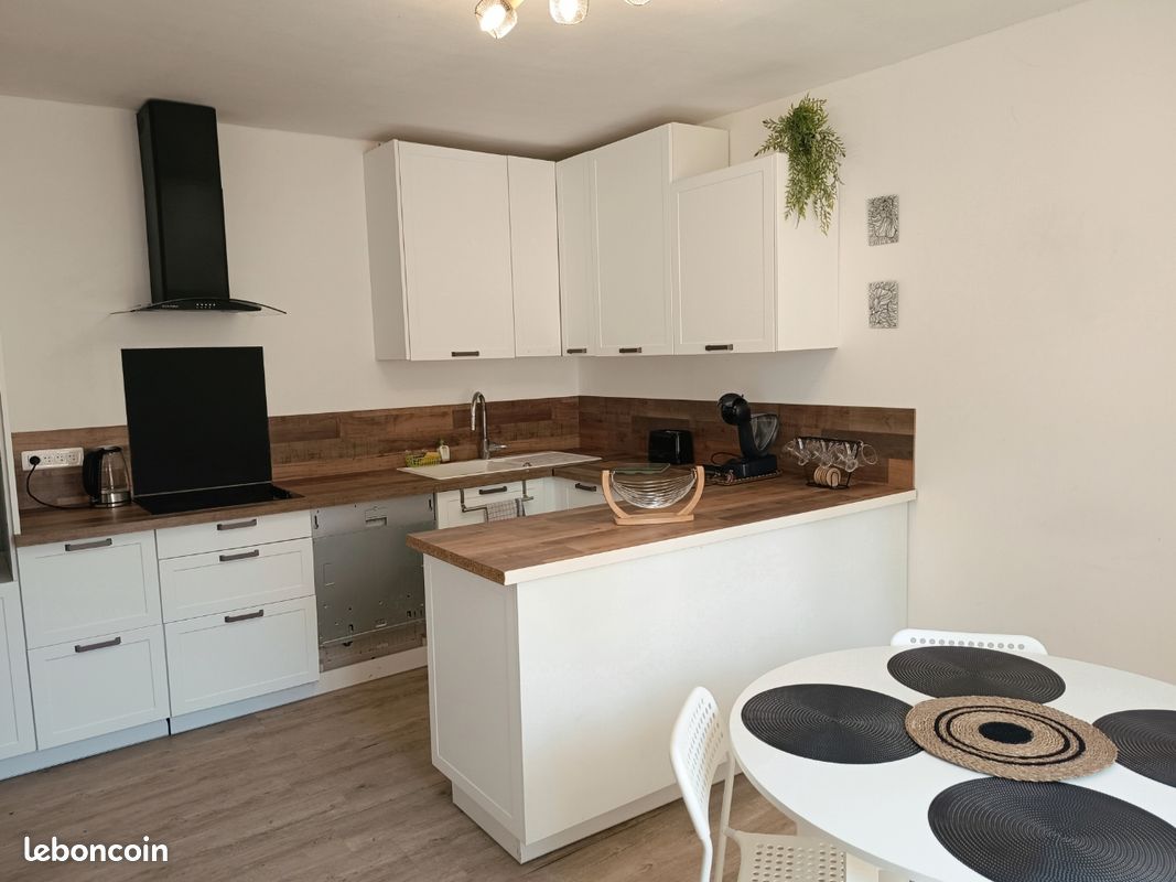 Appartement 5 pièces 133 m² · à Rennes · 133 m² · 645 €