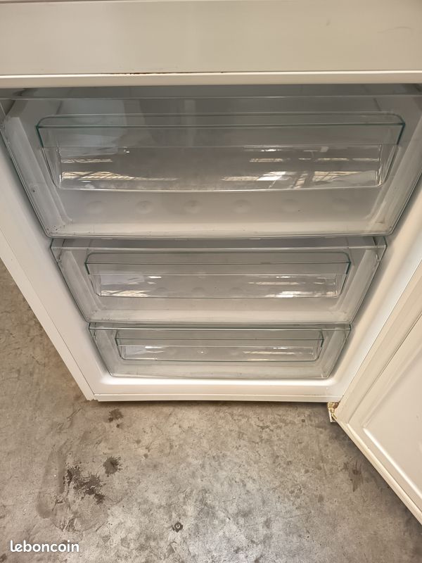 Réfrigérateur Combi Samsung 286 L Blanc RL34EGSW (image 5)