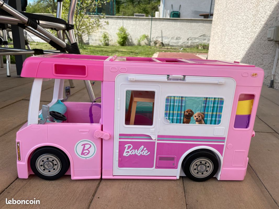 Camping Car Barbie (image 3)