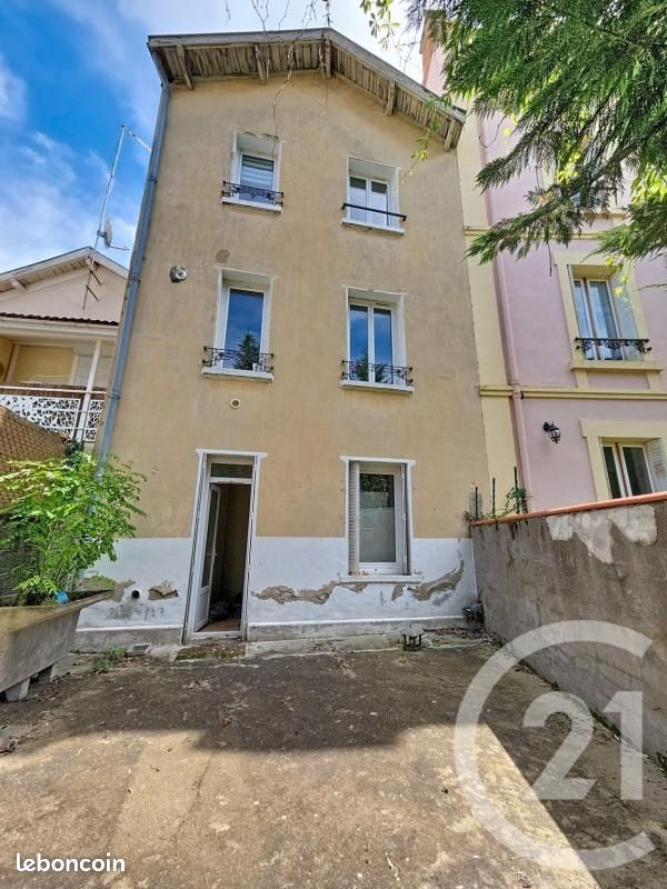 Immeuble 6 pièces 150 m² · à Châtel-Guyon · 150 m² · 212 000 €
