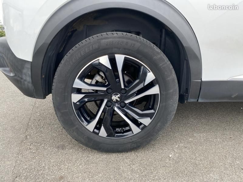 Peugeot 2008 1.2 PureTech 130ch S&S Allure 7cv (image 26)