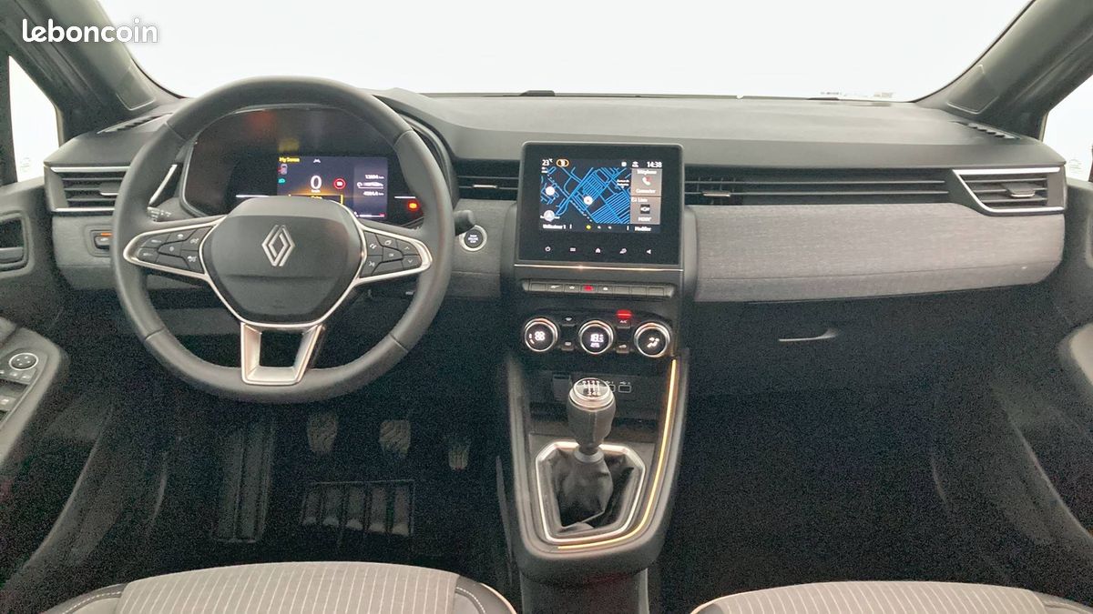 Renault clio tce 90 ch gsr2 techno (image 2)