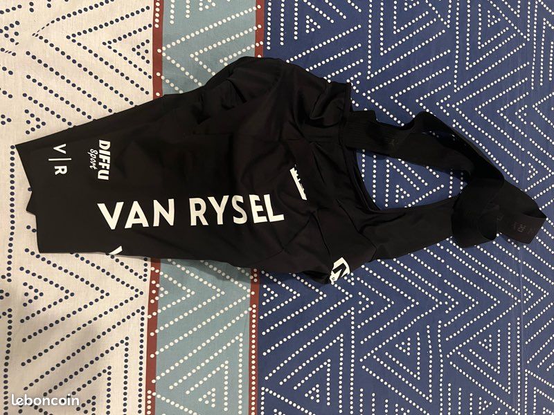 Cuissard vélo route Van Rysel Roubaix Équipements vélos