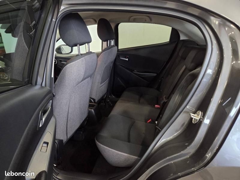 Mazda Mazda 2 1.5 e-SKYACTIV G M Hybrid 90ch Exclusive-Line 2023 (image 8)