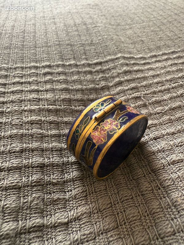 Petite boîte à pilules ou à bijoux cloisonnée émaillé bleu – vintage décor floral (image 7)